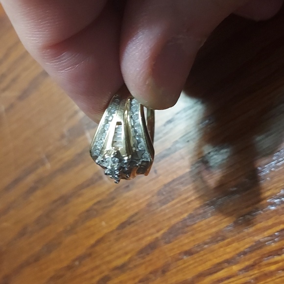 💎💍10K Yellow Solid Gold Diamond Vintage Cluster Ring  6.06 Grams - Picture 13 of 16